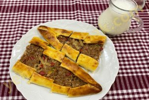 Kıymalı Pide